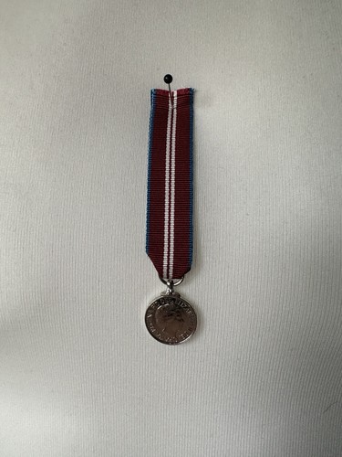 Diamond jubilee minature medal - diamond,
