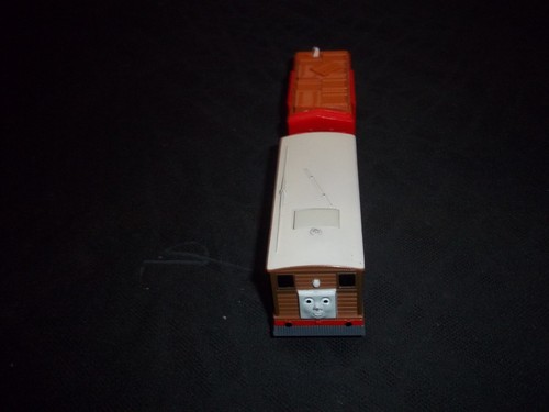 Trackmaster tyre type battery - ,