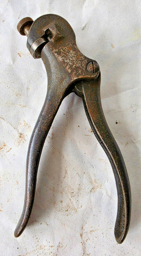 Vintage hand tools - saw, set