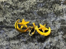 Vintage Portsmouth Clip On Earrings Emblem Piece Crest Coat Of Arms Unusual 94