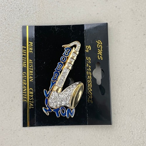 Vintage saxophone pin bobby - saxophone,
