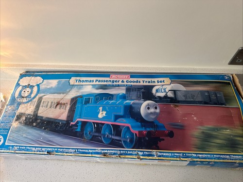 Hornby thomas passenger - passenger, good