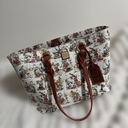Dooney bourke walt disney - bourke,
