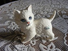 Beswick White Walking Blue