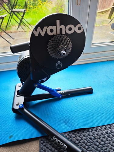 Wahoo kickr wfbktr118 smart - wahoo,