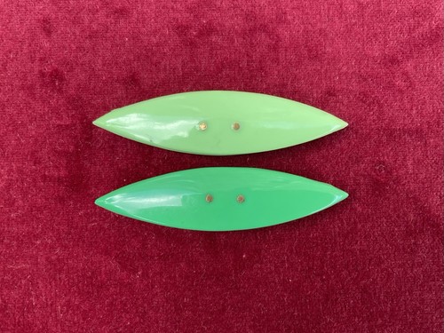 Vintage green plastic - green,