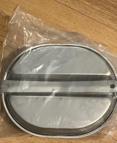 Issue military mess - kit, new