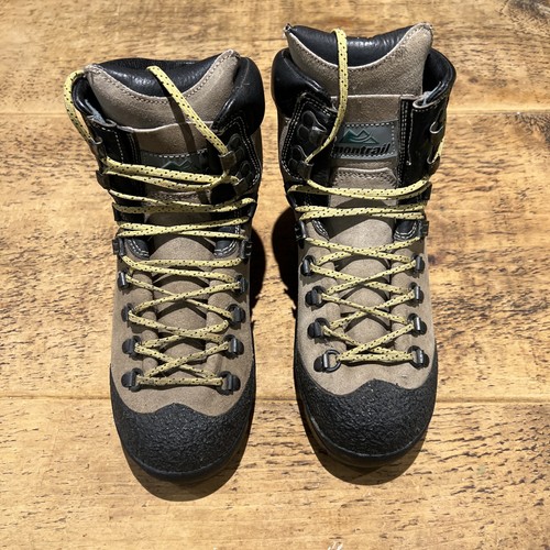 Women mountaineering boots - women’s,