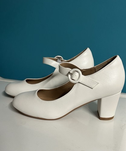 New 60s style baby - doll, white