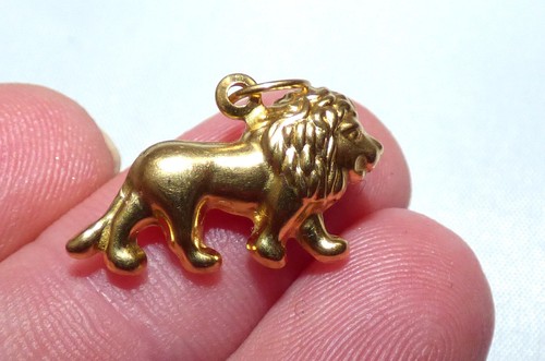 Vintage 9ct gold lion - vintage,