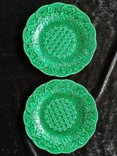 2X UNUSUAL PATTERN VICTORIAN WEDGWOOD CABBAGE LEAF TYPE PLATES 9 INCHES +