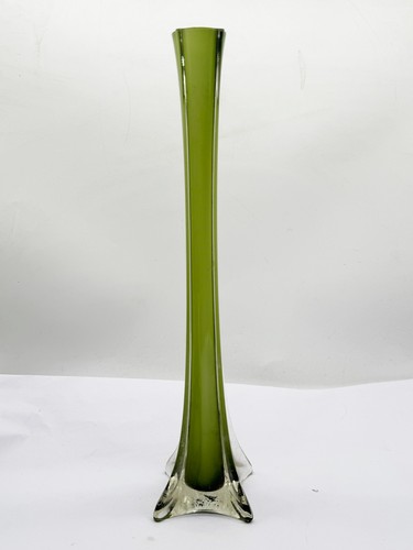 Vintage green glass trumpet - green,