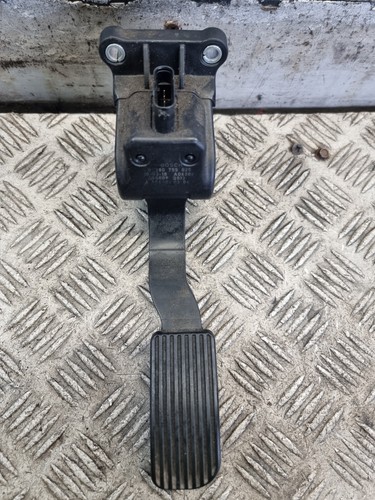 Mercedes vito accelerator - vito,