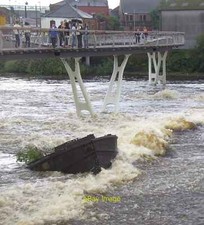Photo 6x4 sunken barge at