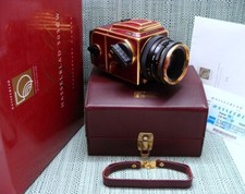Hasselblad - 503CW Gold
