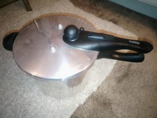 Tower T80245 Pressure Cooker