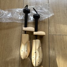 One Pair 2-way Wooden Adjustable Shoe Stretcher for Men Women Size 5-9