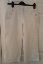 Maine. Ladies Short White Trousers   Size 10