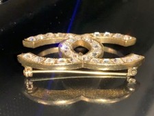 Chanel CC Logo Brooch Gold