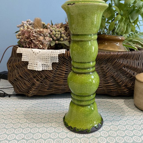 Large vibrant green - vibrant, crackle