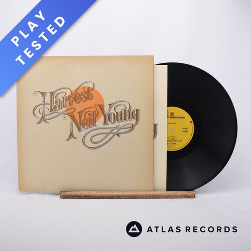 Neil young harvest - young, insert