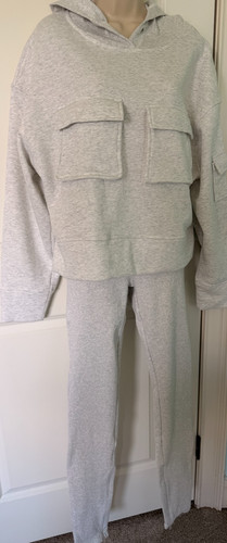 Vacancy gray utility lounge - no,