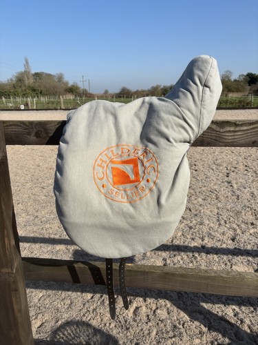 Childeric wide dressage saddle - childeric,