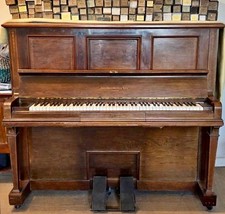 STUNNING PIANOLA BROADWOOD