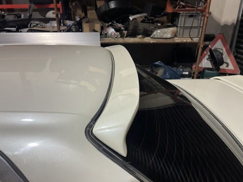 C33 nissan laurel - laurel, window