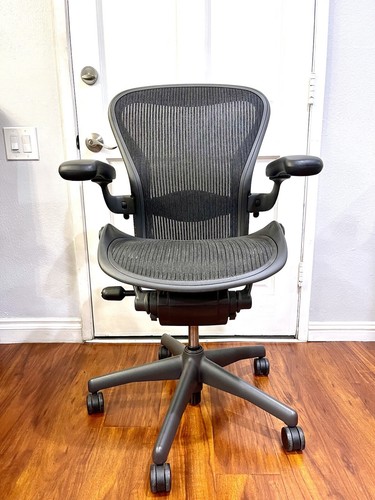 Herman miller aeron - herman, size