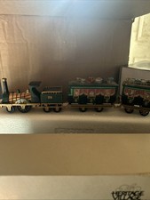 Department 56 Heritage Village
