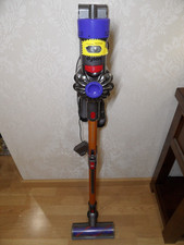 Dyson v8 cordless cleaner -