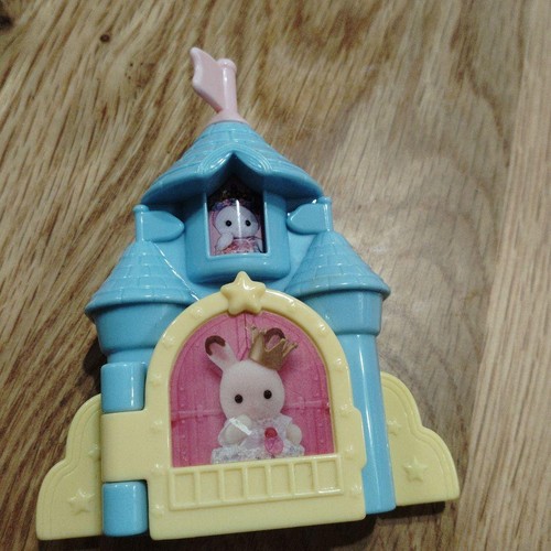 Sylvanian families castle - families,
