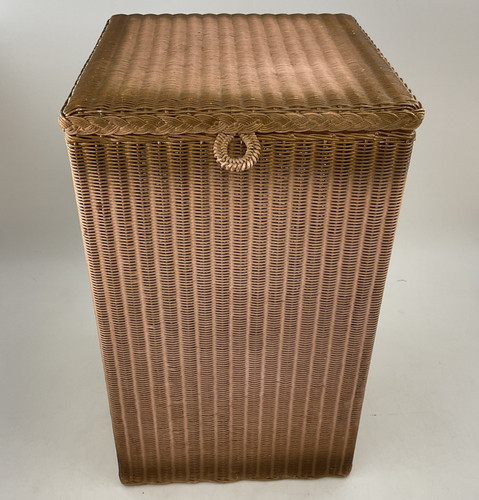 Lloyd loom laundry - basket, pink