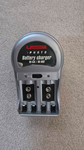 Battery charger uniross photo - uniross,
