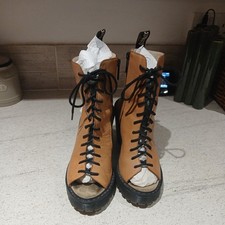 Dr Martens Carmelita Cut Out