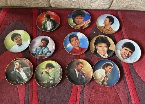 Cliff richard plates - 12,