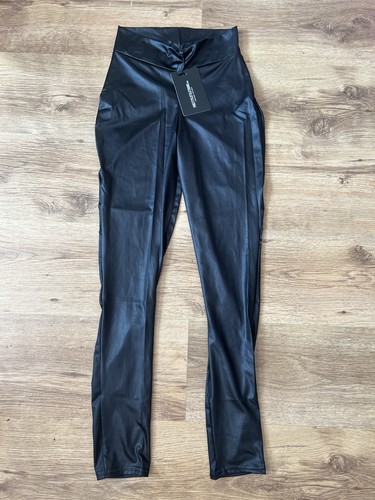 Black wet look leggings - black, size