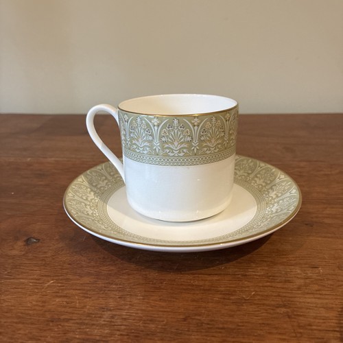 Royal doulton vintage fine - royal,
