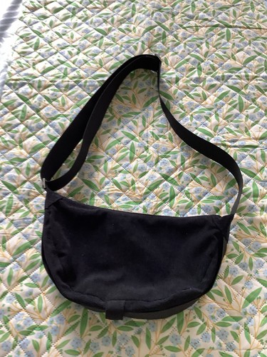 Black sling crossbody bag - black,