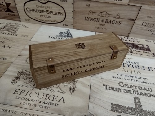 Wooden wine box - wine, with