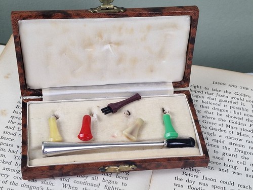 Cased solid silver cigarette - cased,