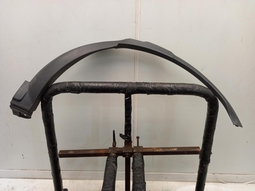 Landrover discovery wheel arch - landrover,