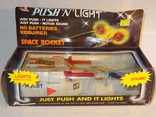 (ST) VINTAGE HONG KONG PLASTIC