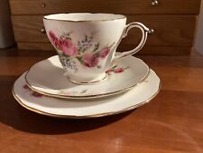18 piece Vintage Duchess Bone China Tea Set Design  Velvet  Roses