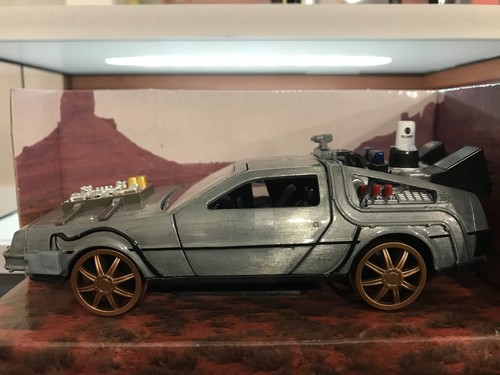 Lorean time machine bttf - lorean,