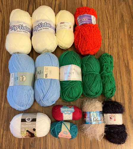 Assorted wool oddments full - ,