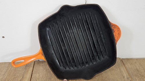 Creuset signature cast iron - le,