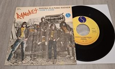 RAMONES -  SHEENA IS A PUNK