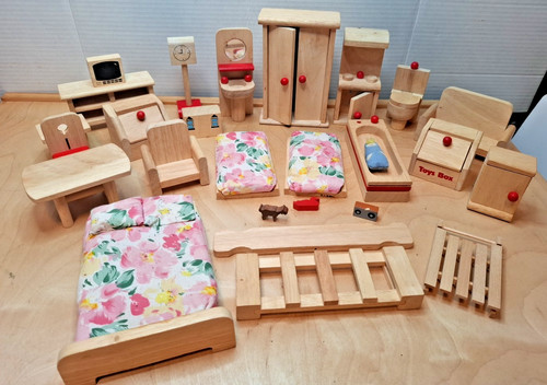 Vintage wooden dolls - wooden,